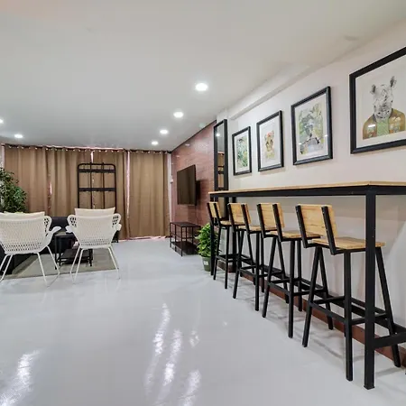 Bangkok Watergate Townhouse 曼谷中心水門家 Villa Exterior photo